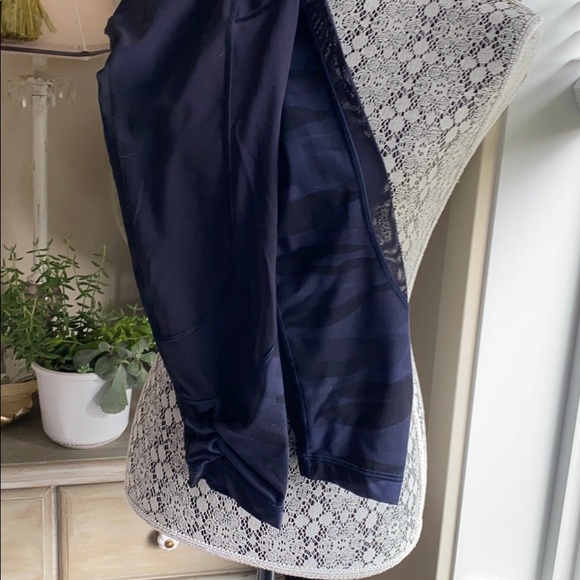 Lululemon leggings. Navy. Size 10. EUC